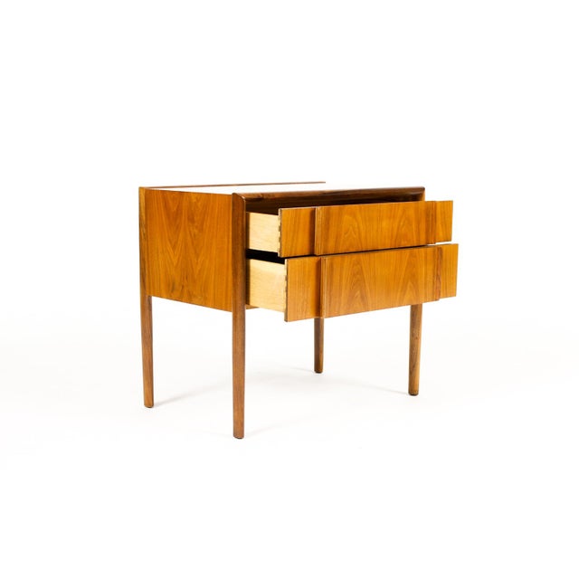 1960s 1960s Danish Modern Mid Century Walnut Nightstand Chest — Barney Flagg for Drexel Parallel For Sale - Image 5 of 9