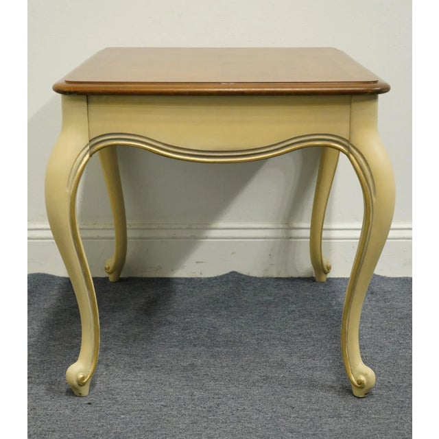 Altavista Lane Furniture Cream / Off White Country French Style 23" Accent End Table 954-05 For Sale - Image 11 of 13