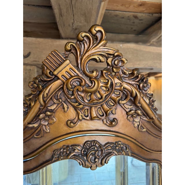 Vintage French Rococo Copper-Gilt Curio Cabinet With Glass Shelves & Mirrored Back For Sale In Philadelphia - Image 6 of 11