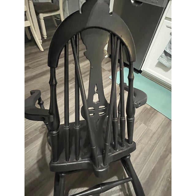 English Antique Windsor Style Armed Rocking Chair For Sale - Image 3 of 8