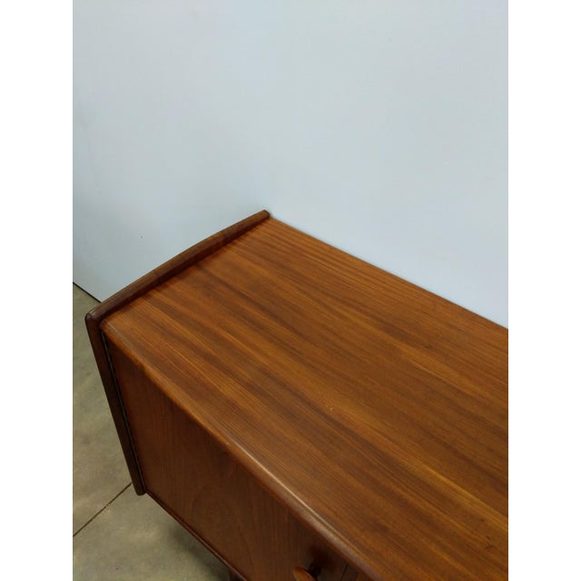 Vintage Mid Century Modern Teak Credenza by A. Younger, Attributed For Sale - Image 9 of 11