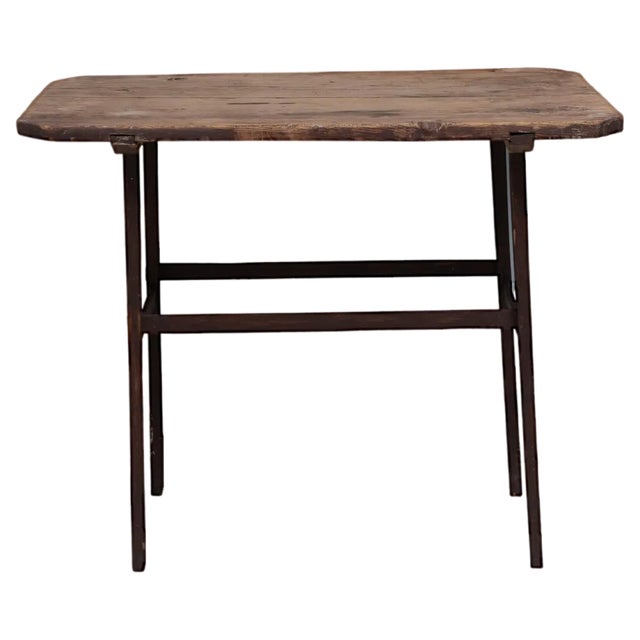 19th Century Swedish Folk Art Pine Side Table For Sale