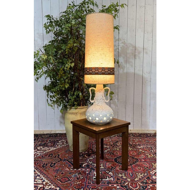 1970s white ceramic lamp with its original lampshade - H=1.21m, Diam=32cm - one bar of the lampshade is damaged European...