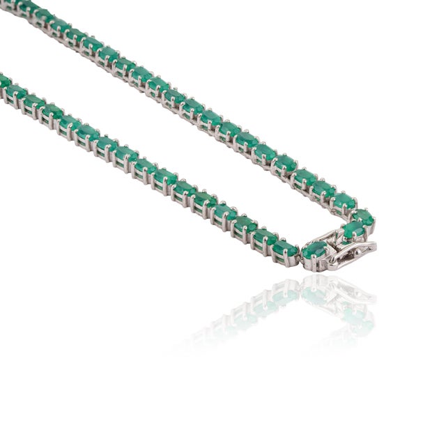 Regal 17.45 Ct Green Onyx Necklace & 1.58 Ct Round Ruby Stud Earrings Jewelry Suite 3 Pieces For Sale - Image 10 of 16