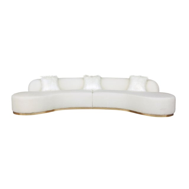 Truly a bespoke piece the Simona sofa commands a presence in any space. The masculine and structured design creates a...