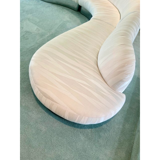 Vintage 1960s Serpentine Sectional Sofa With Chrome Base | by Milo Baughman for Thayer Coggin For Sale In Tampa - Image 6 of 12