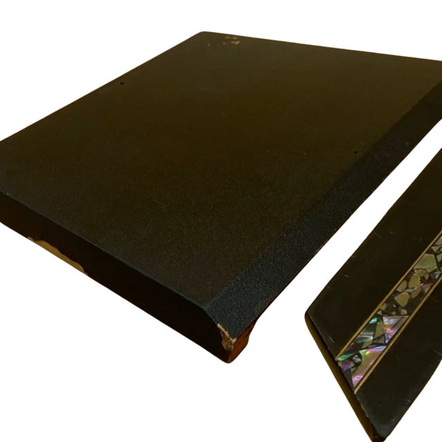 Vintage Japanese Lacquered Wood Silent Butler Crumber With Abalone Inlay For Sale - Image 4 of 8