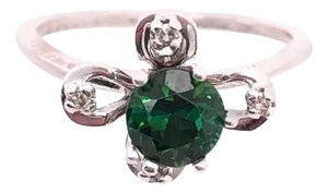 14 Karat White Gold With Center Green Tourmaline Fashion Ring