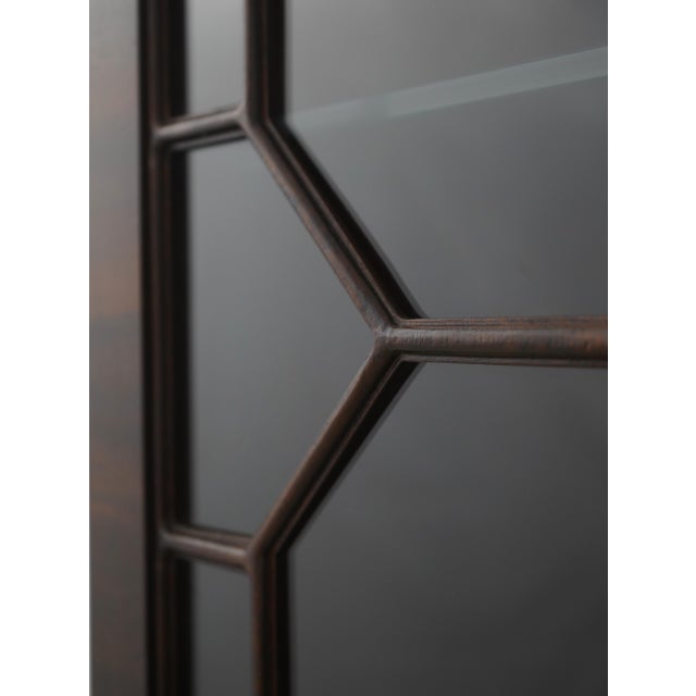 1990s Henredon Chippendale Mahogany 2 Door Curio Display Cabinet For Sale - Image 12 of 14
