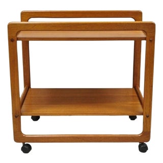Vintage Mid Century Danish Modern Teak Wood 2 Tier Rolling Bar Cart Side Table For Sale