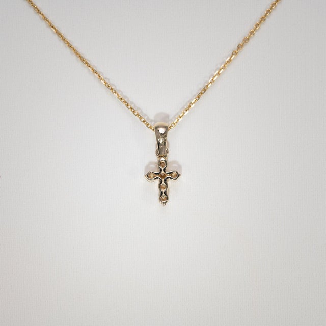 Metal Lab Grown Diamond Cluster Pendant in Solid 14k Gold - Fine Jewelry For Sale - Image 7 of 7
