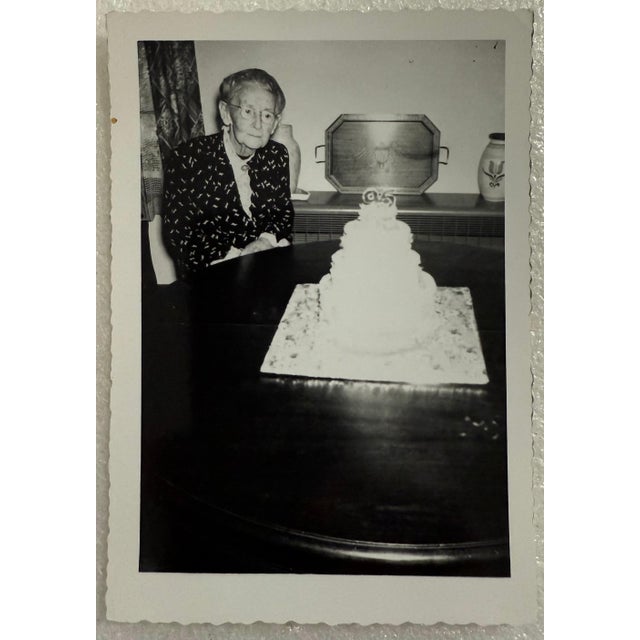 Folk Art Grandma Moses, Original 1949 Painted Ceramic Tile Flowers Hand Painting Grandma Moses Folk Art, 1949 For Sale - Image 3 of 18