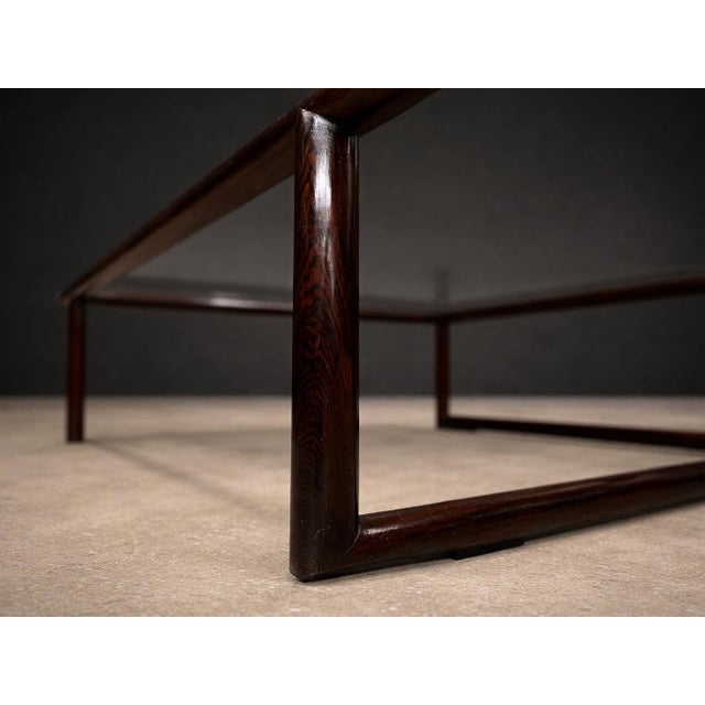 Mid-Century Modern Brazilian Modern Coffee Table in Rosewood & Glass, Joaquim Tenreiro, 1960s — Lot 750B For Sale - Image 3 of 15