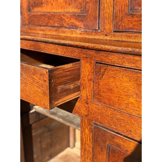 George III Oak Court Cupboard, 1760s For Sale - Image 6 of 16