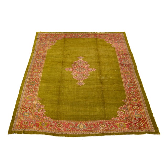 Discover the uniqueness of this exquisite Persian Mahal rug! Hand-knotted from luxurious, soft wool, it boasts a...