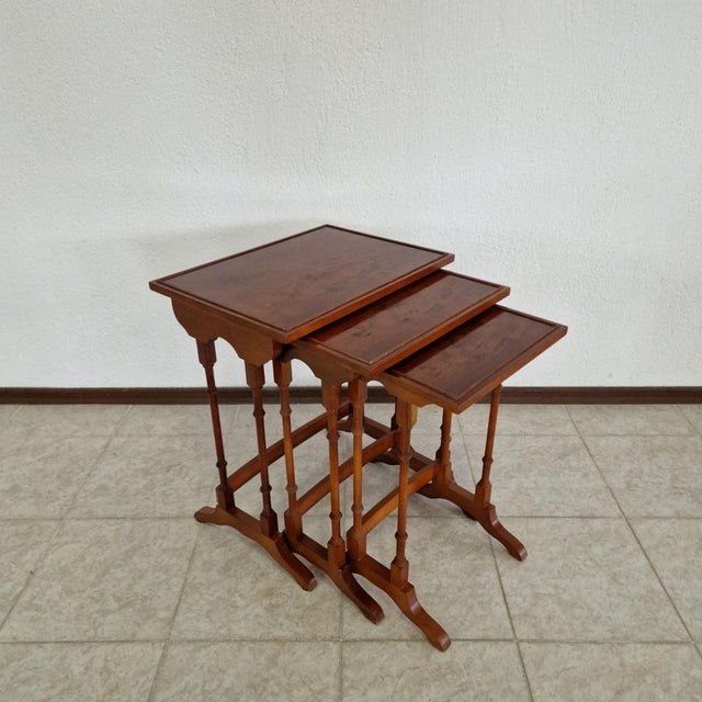 Elegant 3-in-1 Chesterfield side table set, combining practicality and classic style. The set includes three tables that...