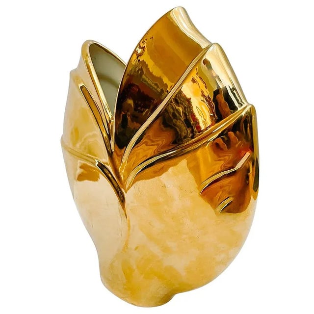 Beautiful mid-century modern flower vase with 18k gold finish.