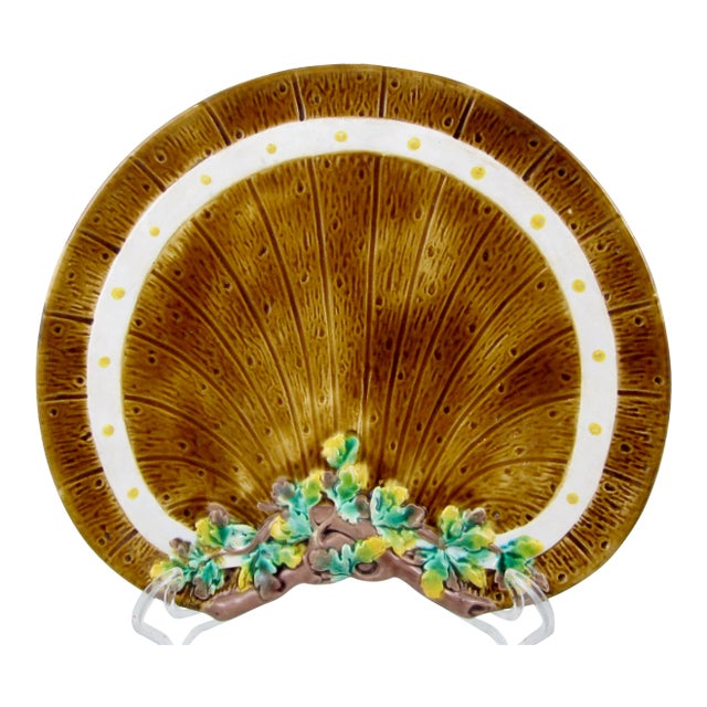 English Barrel & Ivy Crescent Brown-Westhead Moore Majolica Plate For Sale