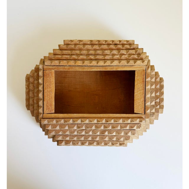Antique Tramp Art Box With Large Chip-Carving, Early 20th Century For Sale - Image 12 of 13