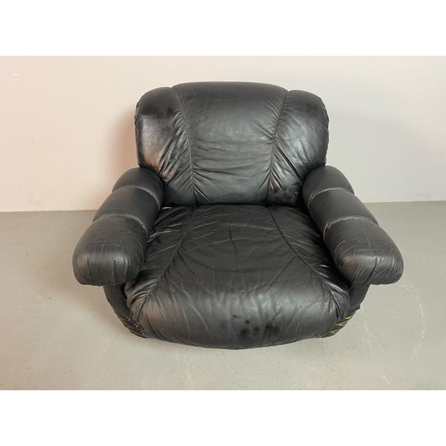 Space Age Italian Black Leather Lounge Chair with Brass Buttons and Cord Lacing, Italy, 1970s For Sale - Image 10 of 18