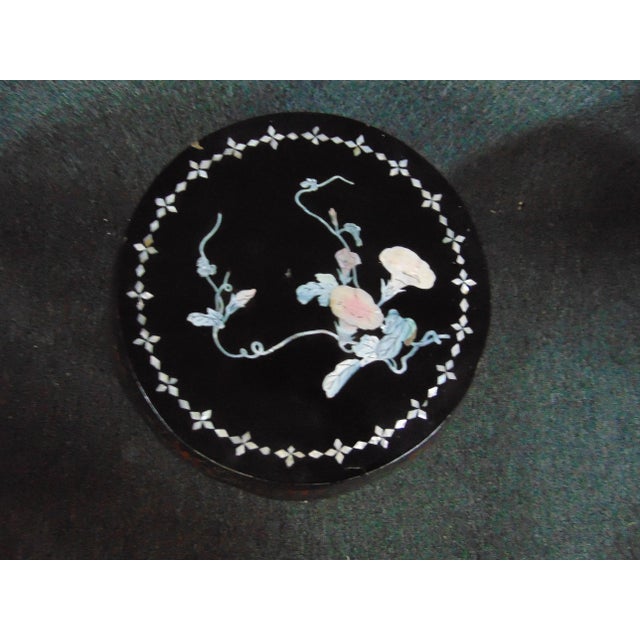 Chinoiserie Chinese Lacquered Floral Decorated Plant Stand For Sale - Image 3 of 5