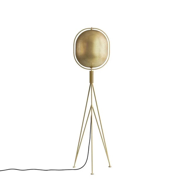 Pearl floor lamp by 101 copenhagen designed by kristian sofus hansen & tommy hyldahl. Dimensions: l 40 x w 39 x h 140 cm...