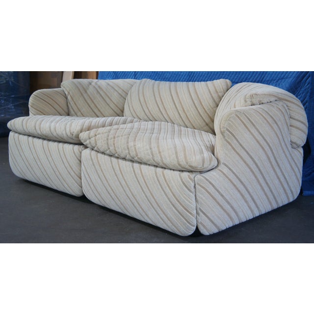 1970s Alberto Rosselli Saporiti Italia Post Modern Confidential Sofa For Sale - Image 5 of 13