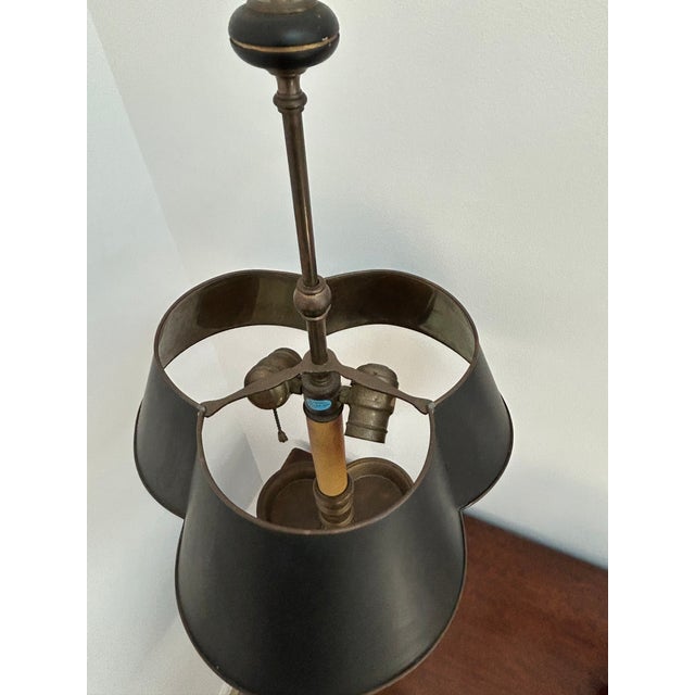 1972 Brass Chapman lamp. Very good condition. The inside of the lampshade is polished brass and gives great brass...