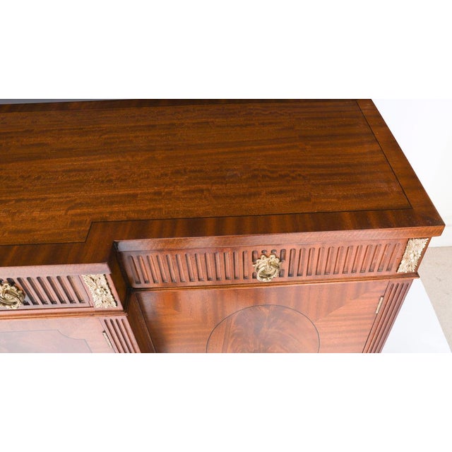 Vintage 20th Century Flame Mahogany Sideboard from Waring & Gillow For Sale - Image 12 of 18
