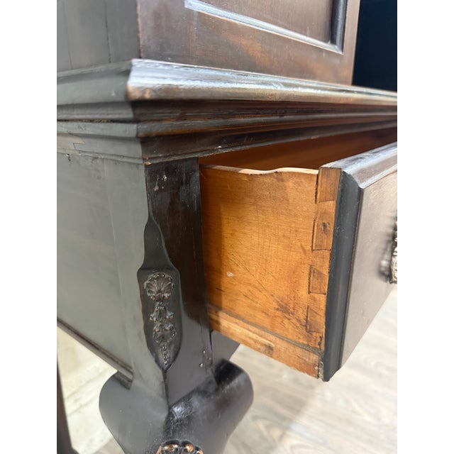 Wood Vintage Queen Anne Style Mahogany China Cabinet Display Cabinet Curio Bookshelf For Sale - Image 7 of 14