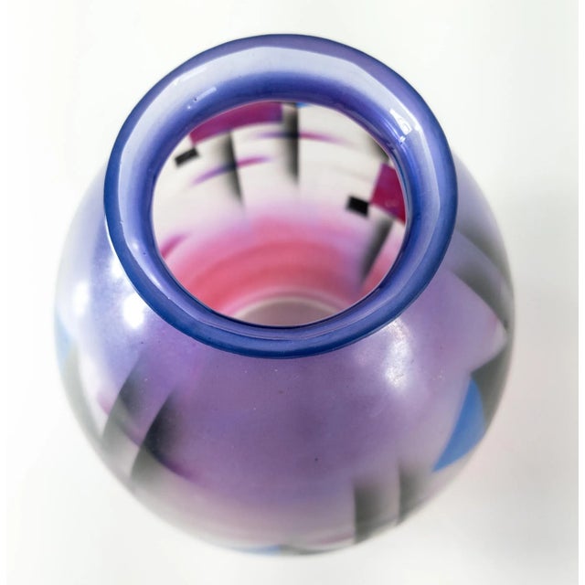 1930's Art Deco Czech Art Glass Vase With Modernist Style For Sale In New York - Image 6 of 10
