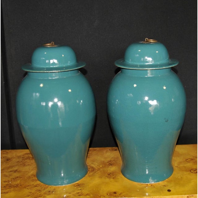 Ceramic Chinese Kangxi Porcelain Ginger Urns, Set of 2 For Sale - Image 7 of 7