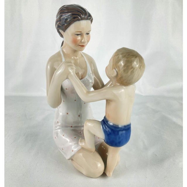 Mother with Baby Figurine from Royal Copenhagen, 2000s For Sale - Image 6 of 6