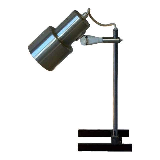 1970s Mid-Century Modern Brushed Aluminum Spot Desk Lamp With H-Base Adjustable Shade For Sale