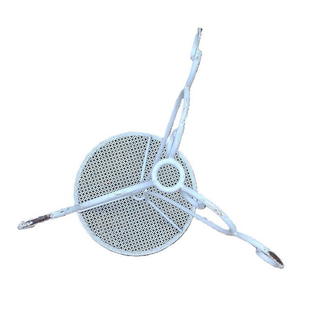 White Small Tripod Side Table in Perforated Wrought Iron with White Lacquer by Mategot Mathieu, 1950 For Sale - Image 8 of 10