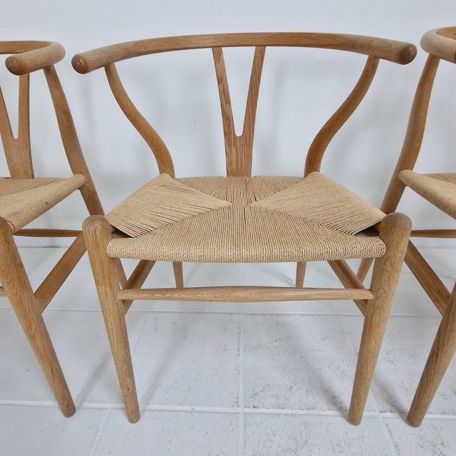 CH24 Wishbone Chairs by Carl Hansen & Son, Denmark, Set of 5 For Sale - Image 11 of 16