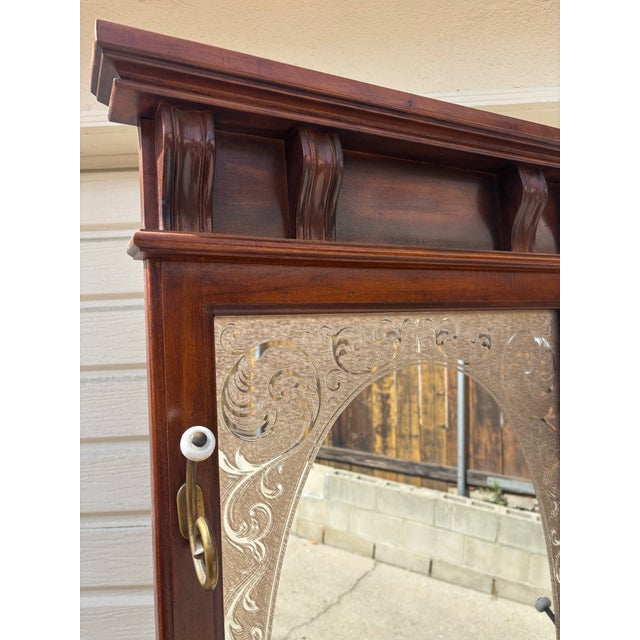 Vintage Pulaski Mahogany Hall Tree With Decorative Frosted Glass Mirror and Marble Top For Sale - Image 4 of 8
