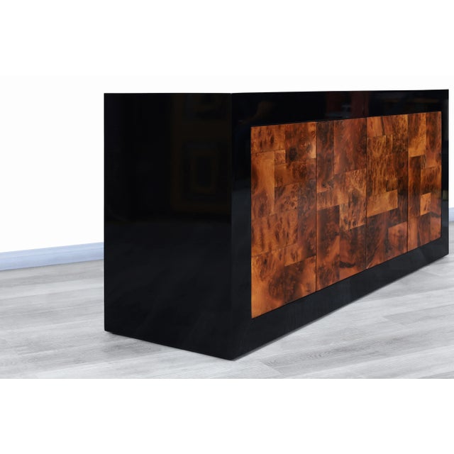 Wood Mid-Century Modern Burl Wood and Black Lacquered Credenza by Directional, 1970s For Sale - Image 7 of 10