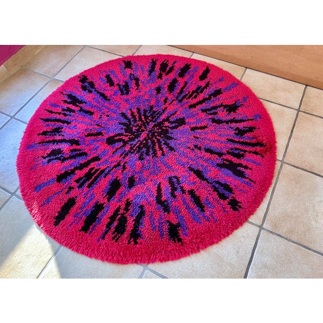 Mid-Century Modern Vintage Scandinavian Round Wool High-Pile Rug, 1970s For Sale - Image 3 of 12