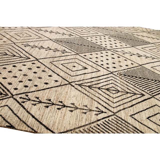 2020s Modern Beige Moroccan Style Handmade Boho Designed Oversize Wool Rug For Sale - Image 5 of 10