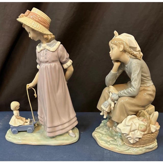 Traditional 1980s Lladro Duo: #5044 & #1211 - A Pair For Sale - Image 3 of 9