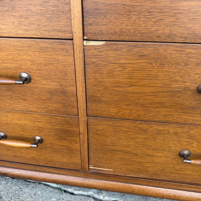 Henredon Heritage Mid Century Dresser For Sale In Cleveland - Image 6 of 12