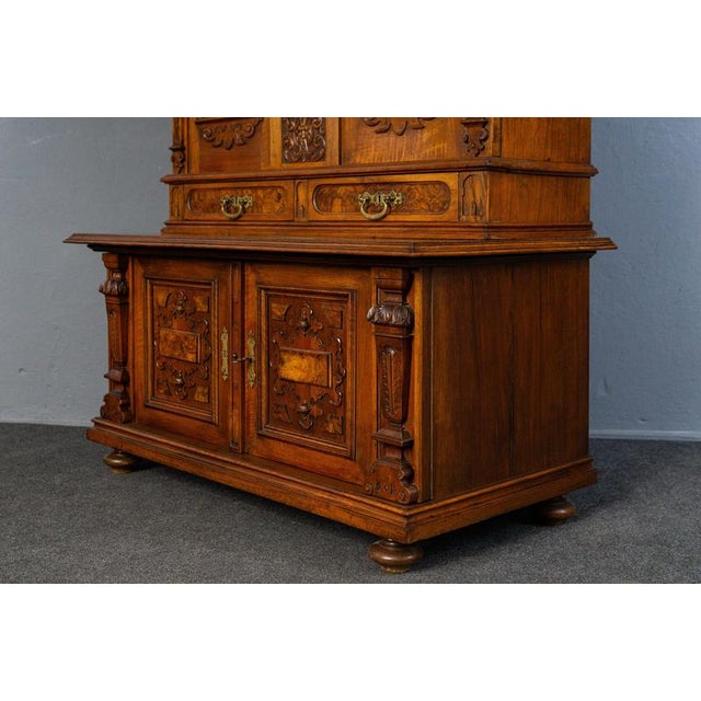 Decorative Gründerzeit Bookcase in Walnut and Oak, 1800s For Sale - Image 10 of 18