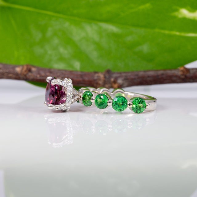 Metal 2.5Ct Purple Garnet Ring With Tsavorite Garnet Accents in Solid 14k Gold, 8mm, Size 6.75 For Sale - Image 7 of 9