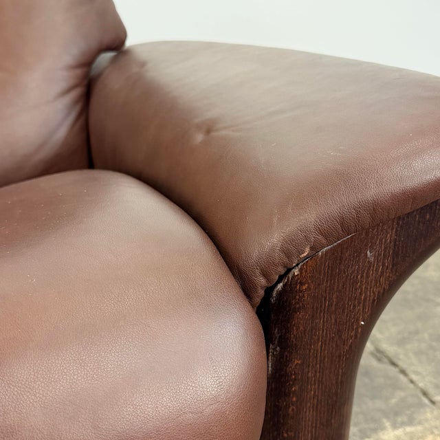 Ekornes Stressless Buckingham High-Back Two-Seater Reclining Loveseat For Sale In Cleveland - Image 6 of 12