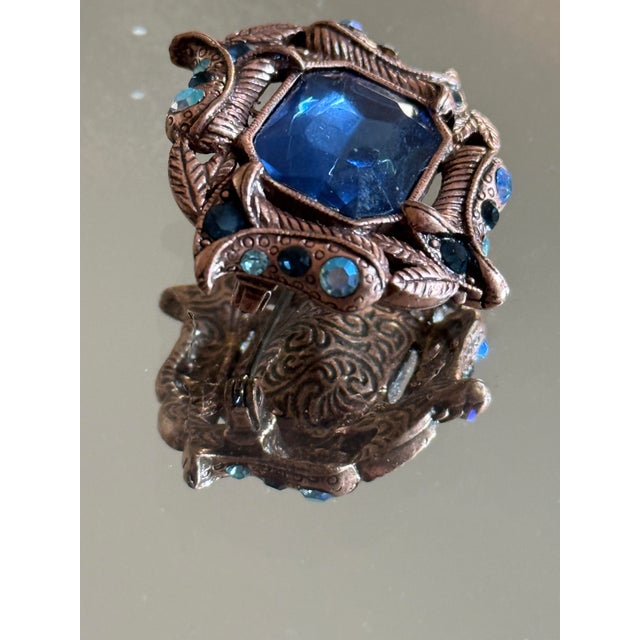 Coro 1970s Hollywood Regency Brooch With Tanzanite Rhinestones For Sale - Image 4 of 8