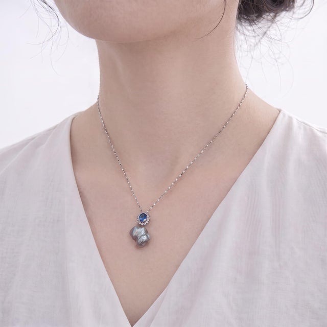 Blue Oval Sapphire, Diamond and South Sea Pearl Platinum Pendant Necklace - Fei Liu For Sale - Image 8 of 8