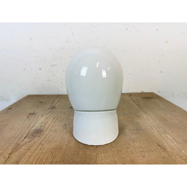 Vintage White Porcelain Wall Light, 1970s For Sale - Image 4 of 12