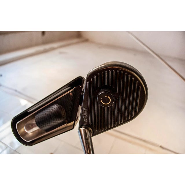 Metal Italian Model A400 Table Lamp by Bruno Gecchelin for Arteluce, 1970s For Sale - Image 7 of 10