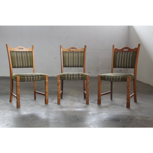 Mid-Century Modern Vintage Brutalist Danish Oak Dining Chairs by Henning Kjærnulf, 1960s, Set of 6 For Sale - Image 3 of 17